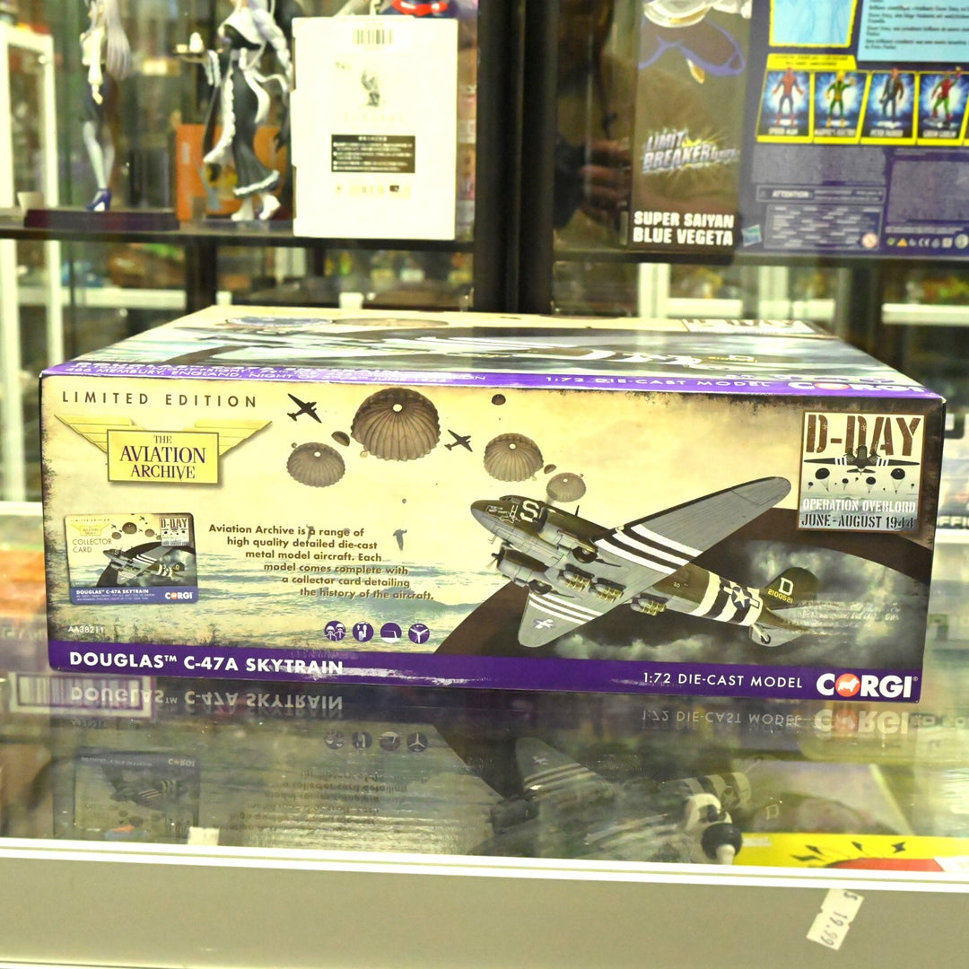 Corgi Aviation 1:72 Douglas C-47A Skytrain 'Night Fright' AA38211 - Plane