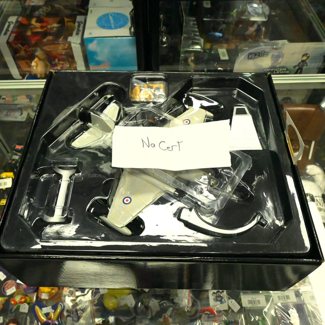 Corgi Aviation 1:72 English Electric Canberra TT.18 Royal Navy AA34707 - Plane