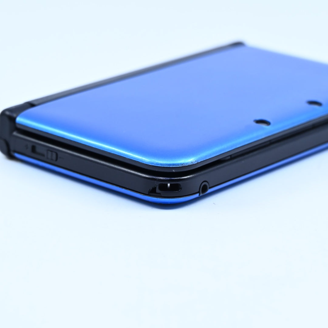 Blue / Black Nintendo 3DS Console XL - SPR-001(EUR) - PAL - FREE POST!
