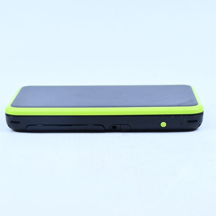 Black / Lime - 'New' Nintendo 2DS LL/XL Console + 64GB MicroSD - Region Free