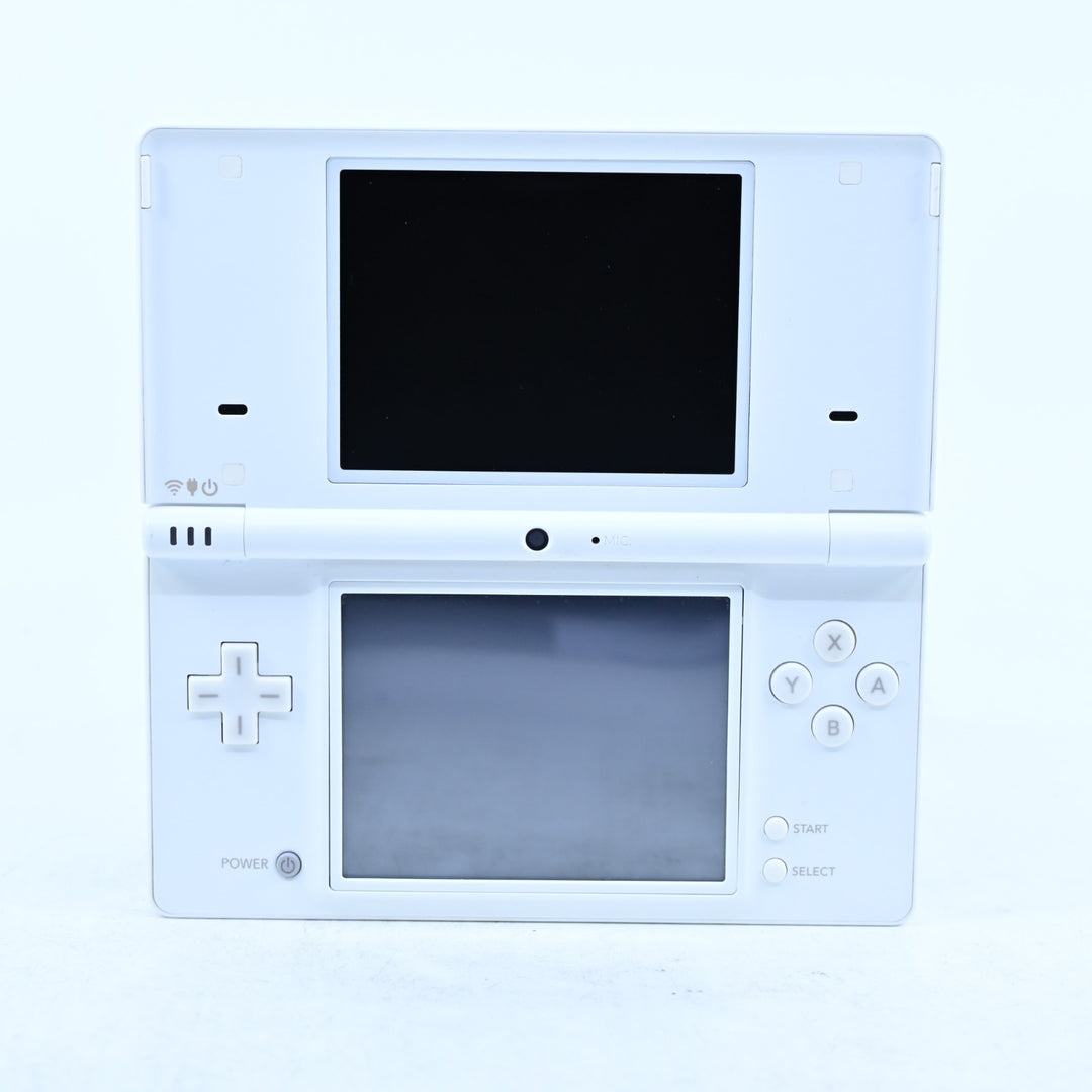 White - Nintendo DSi Console - TWL-001 - Includes 2GB SD - FREE POST!