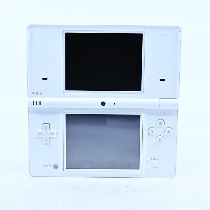 White - Nintendo DSi Console - TWL-001 - Includes 2GB SD - FREE POST!