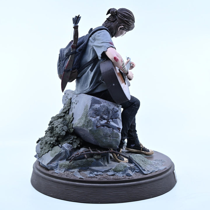 Last of Us Part II - Collector's Edition Ellie Statue - Figure + Box + Firefly
