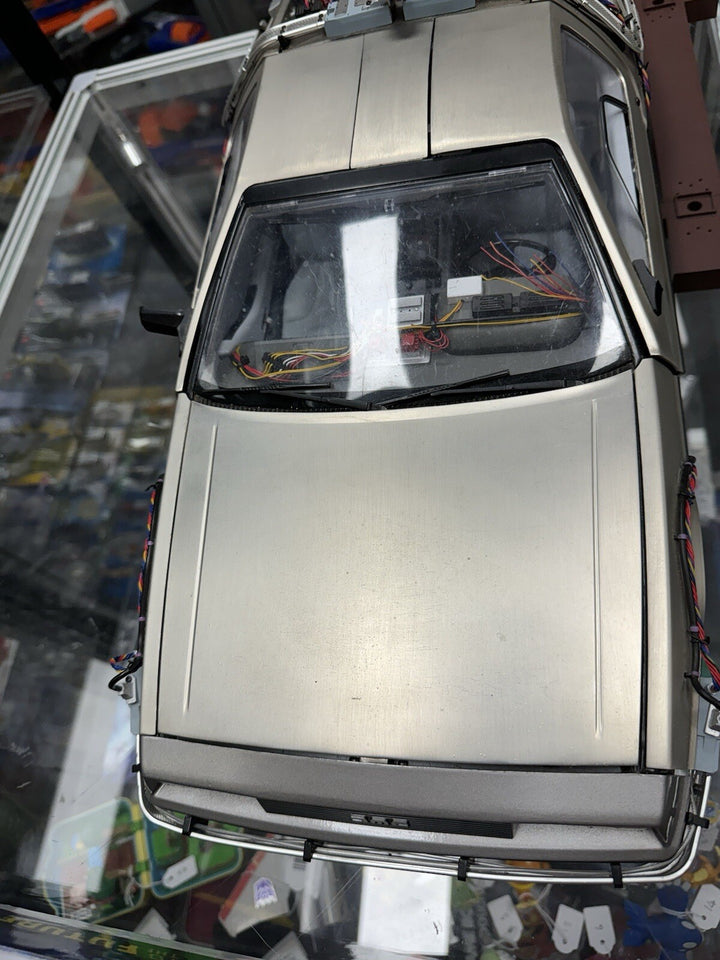 DeAgostini DeLorean - Back to the Future Assembled vehicle + Books!