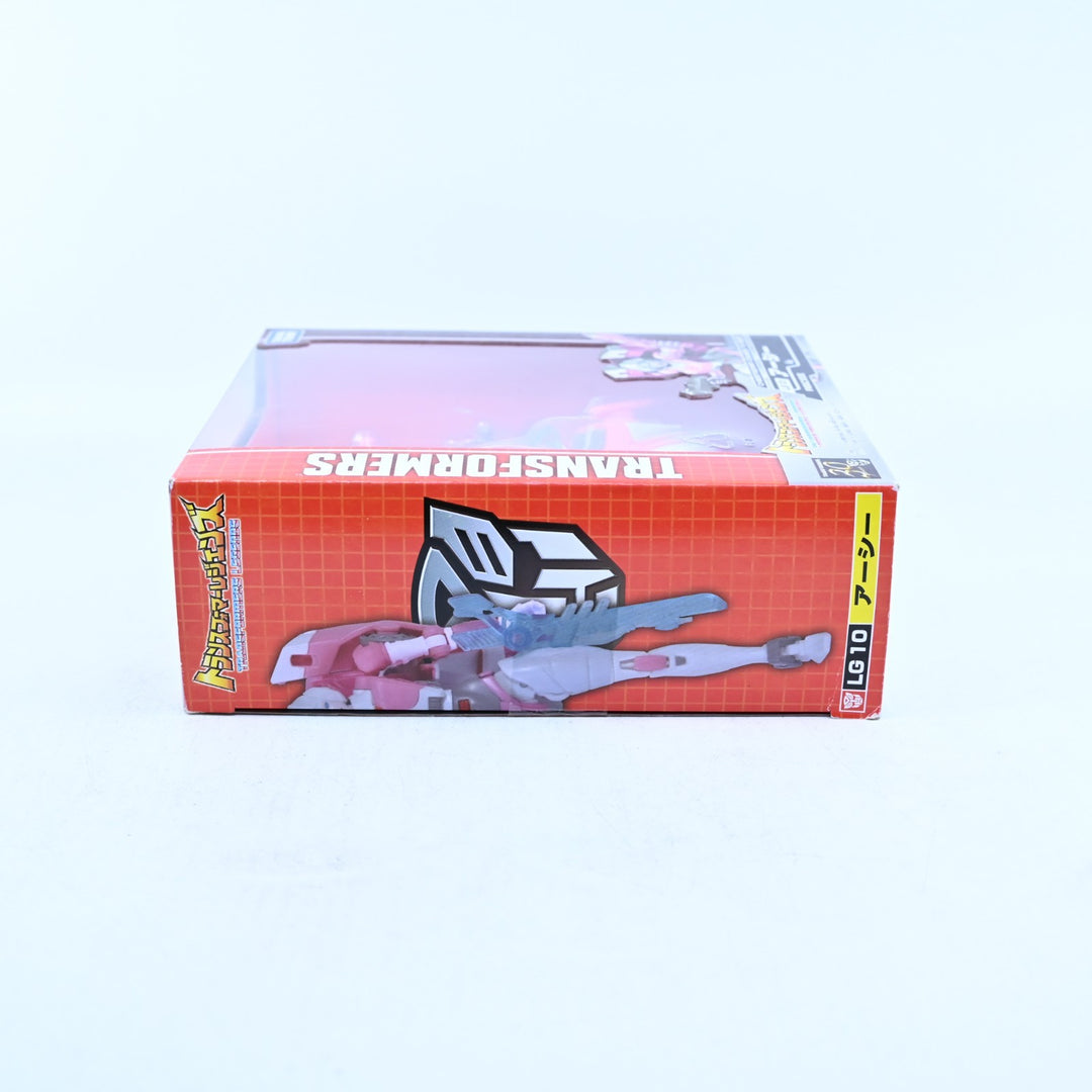 Arcee - LG-10 - Transformers Legends - Takara Tomy - Action Figure / Toy
