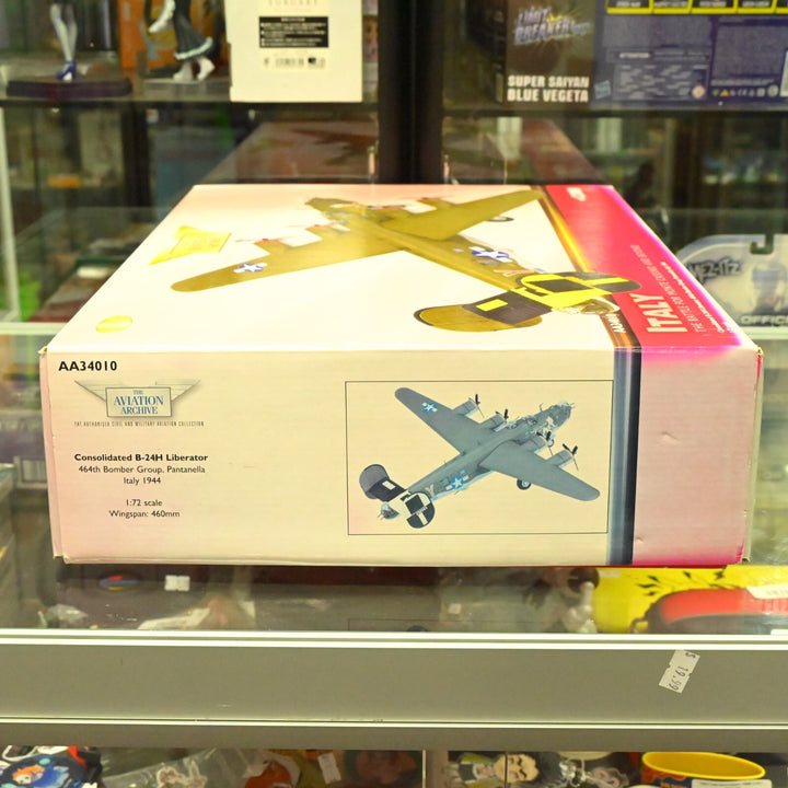 Corgi Aviation 1:72 B-24H Liberator 464th Bomber Group AA34010 - Plane