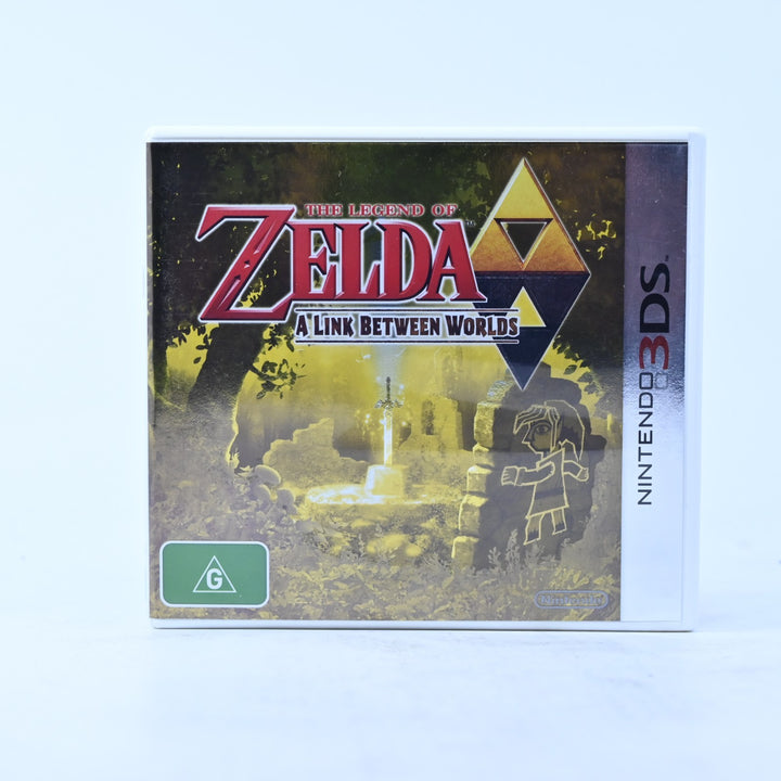 The Legend of Zelda: A Link Between Worlds - Nintendo 3DS Game - PAL + Manual