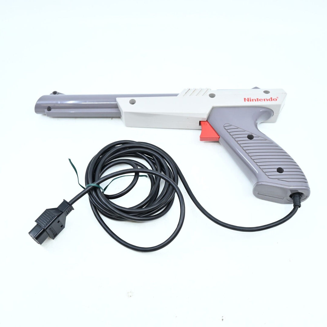 Nintendo Zapper Gun - Nintendo Entertainment System / NES Accessory - FREE POST!