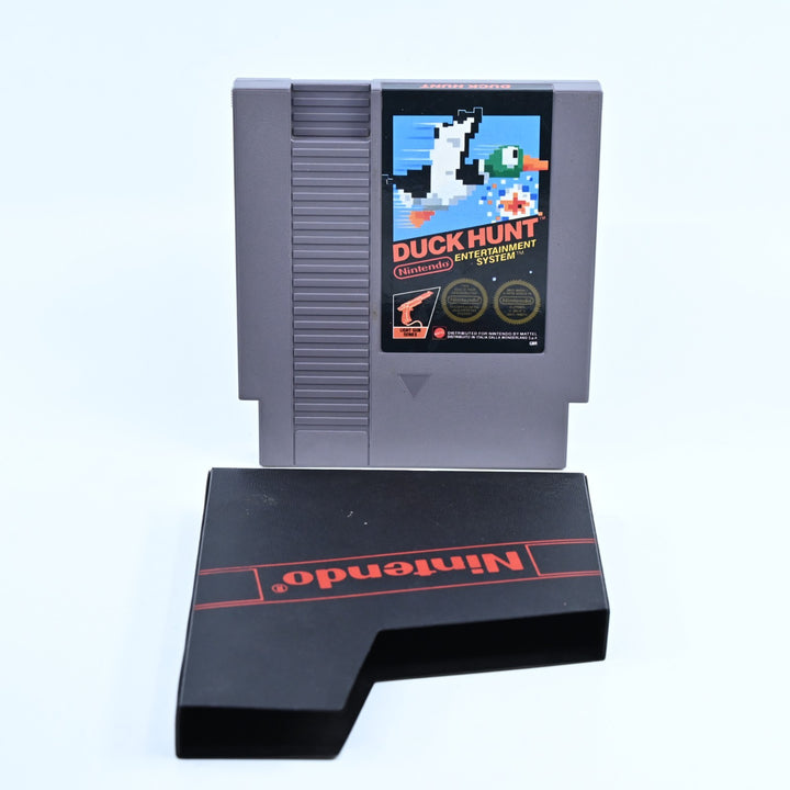 Duck Hunt - 5-Screw - Nintendo Entertainment System / NES Game - PAL