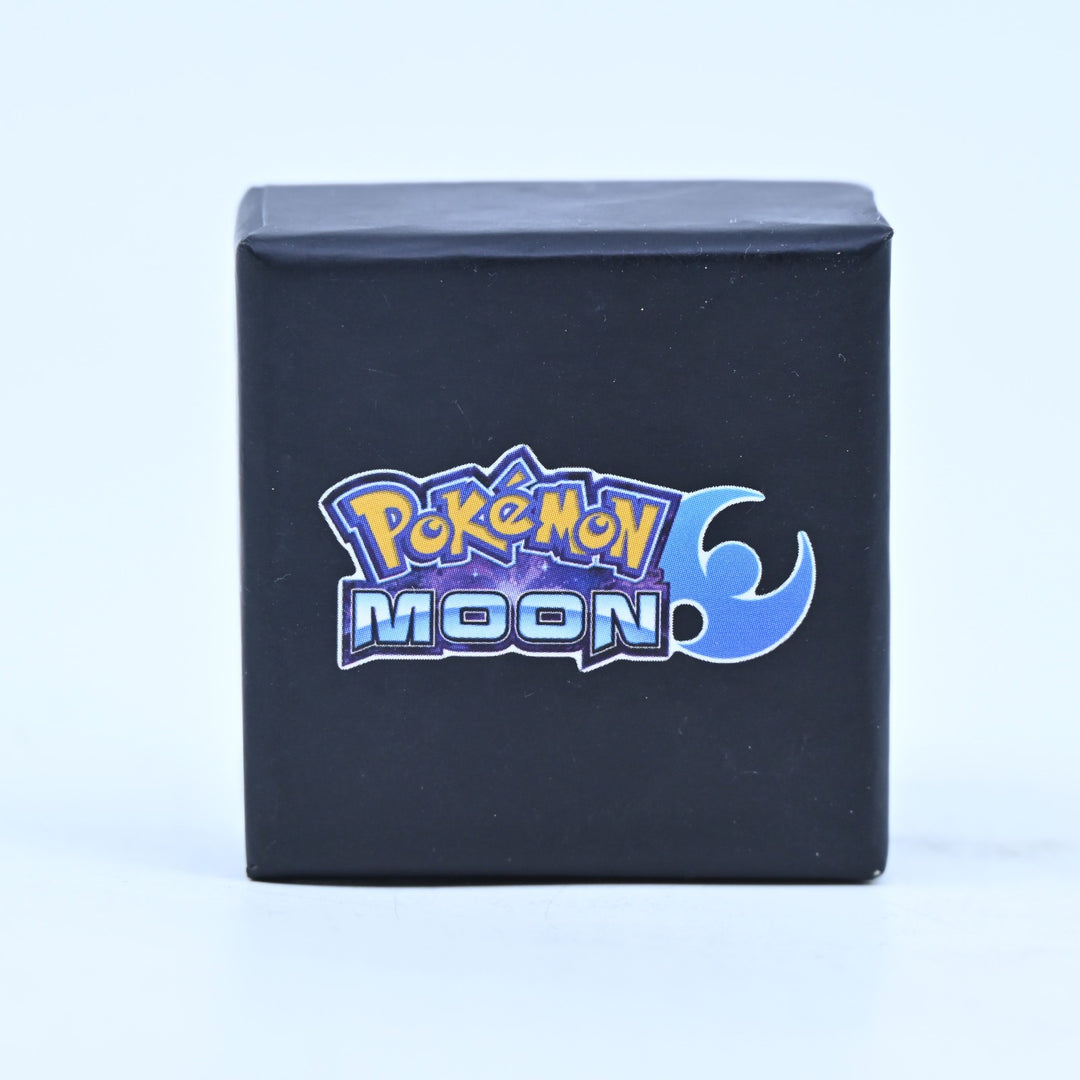 Pokemon Moon Official 3DS Pre-Order Bonus Pin - Boxed 3DS Accessory - Toy