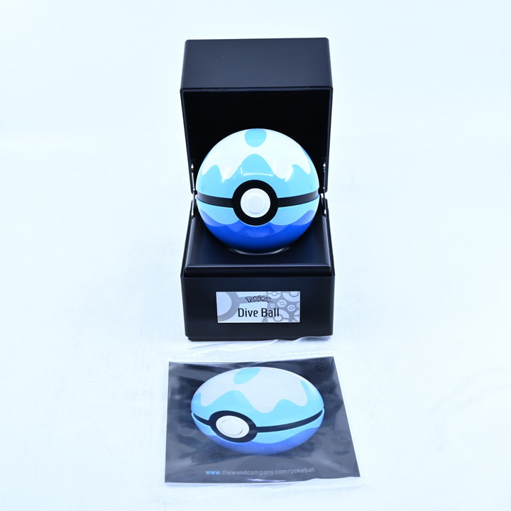 Dive Ball - 1/1 Scale Pokeball Prop Replica - The Wand Company - Toy
