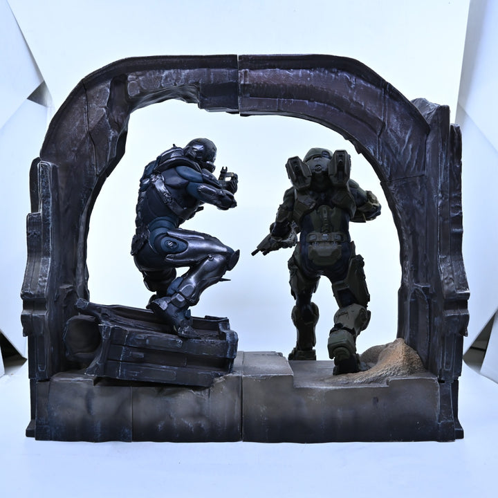 Halo 5 Guardians Limited Collector's Edition Statue - Xbox One Collectable