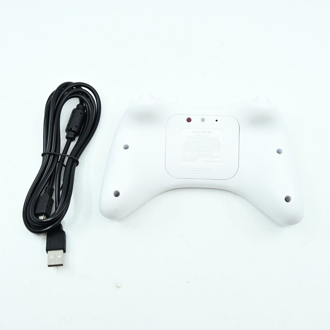 White Wii U Pro Controller + charging cable - Nintendo Wii U Accessory - PAL