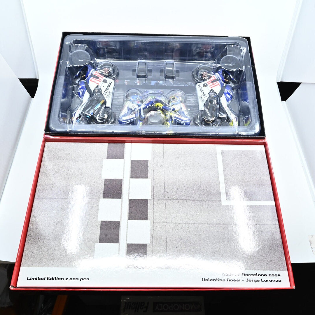 Minichamps Motor GP Barcelona 2009 YZR-M1 Rossi Lorenzo SET 1:12 122 094699 Toy