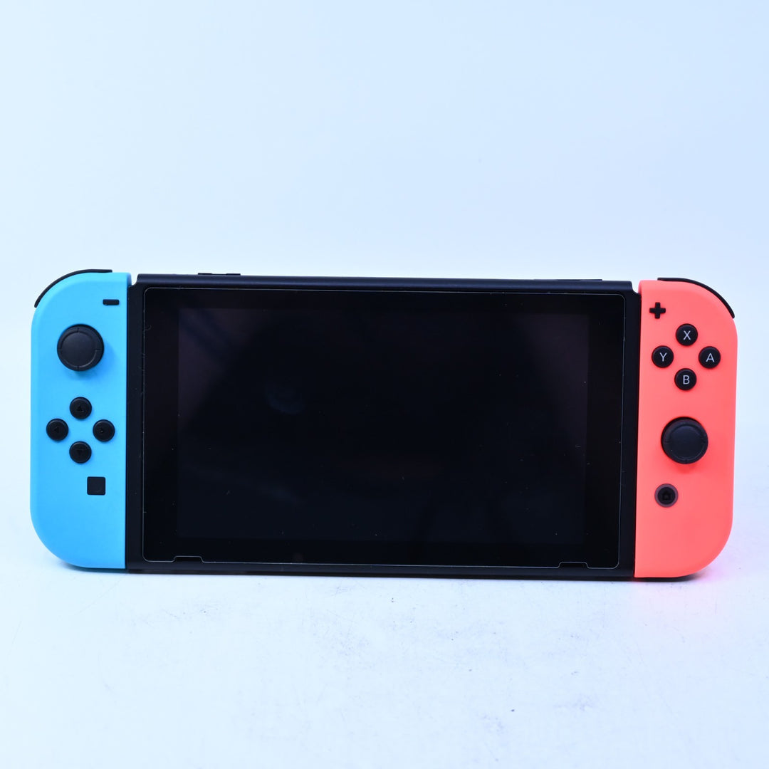 Blue / Red - With Mario Kart Code - XKW700039 - Nintendo Switch Boxed Console