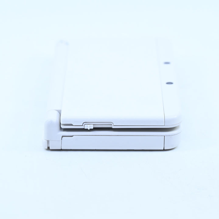 Super Mario White Limited Edition - 'New' Nintendo 3DS Console - PAL - FREE POST