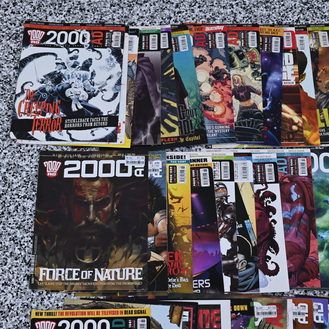 2000 AD - Assorted Comic Bulk Lot - 86 Issues - Comics