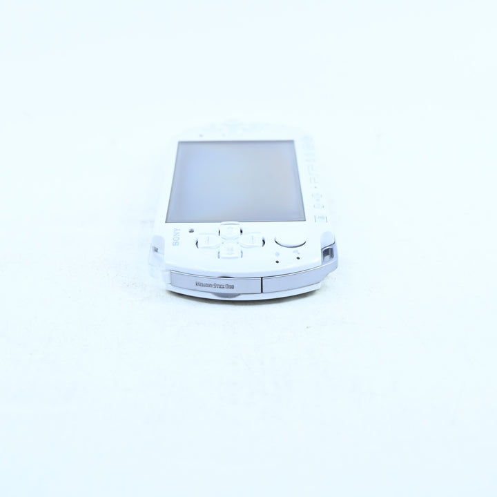 White Rebuilt + IPS Screen - Sony PSP Console - PSP-3000 + NEW BATTERY!