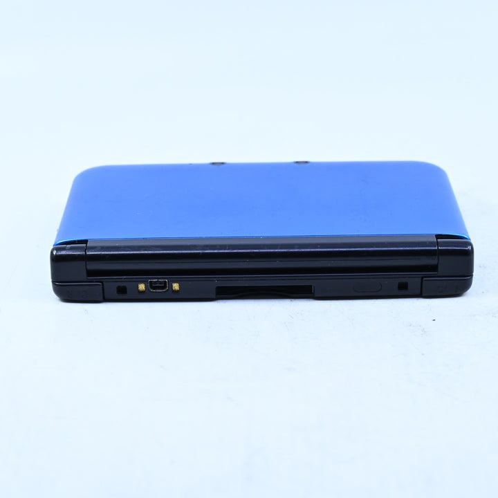 Blue / Black Nintendo 3DS Console XL - SPR-001(EUR) - PAL + 4GB SD Card