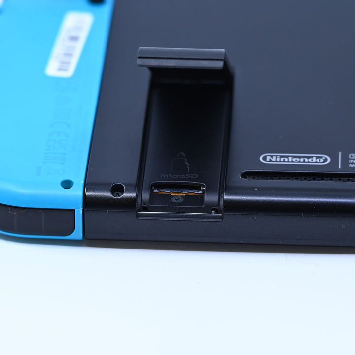 Blue / Blue - XKW700170 - Nintendo Switch Console - PAL - FREE POST!
