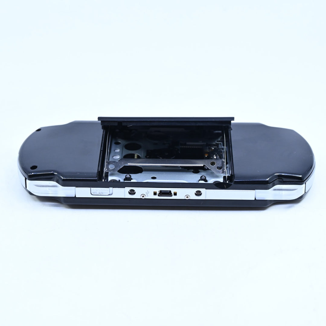Black - Sony PSP Console - PSP-2002 - 2000 + NEW BATTERY! FREE POST!