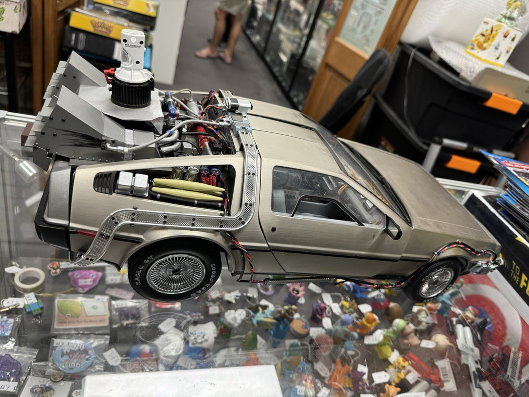 DeAgostini DeLorean - Back to the Future Assembled vehicle + Books!