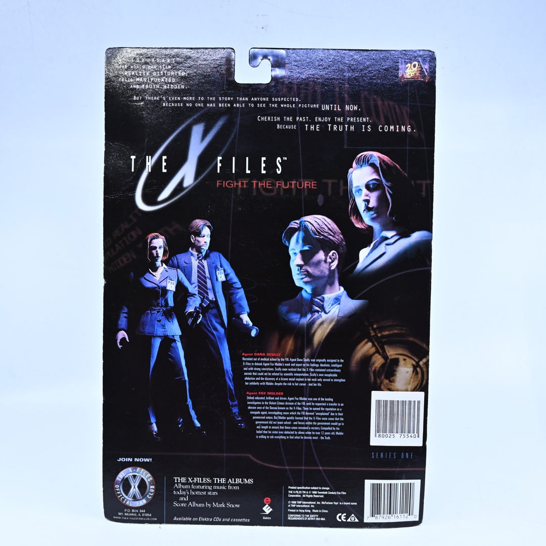 SEALED! The X-Files Series 1 Figure - Agent Scully With Alien - Action Figure