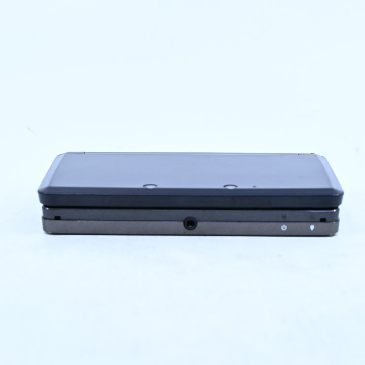 Black Nintendo 3DS Console - CTR-001 PAL + 2GB Card - FREE POST!