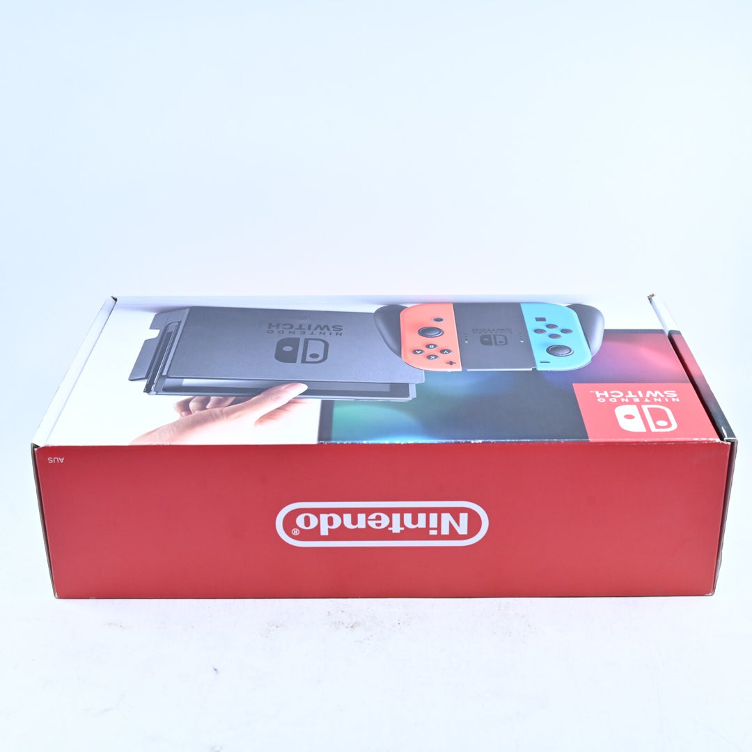 Blue / Red XKW700311 - Nintendo Switch Boxed Console - PAL - FREE POST!