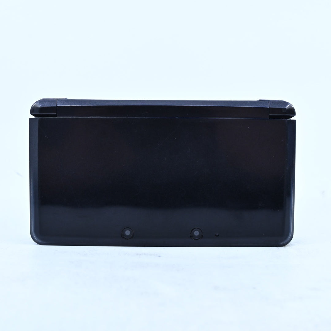 Black Nintendo 3DS Console - CTR-001 PAL + 2GB Card - FREE POST!