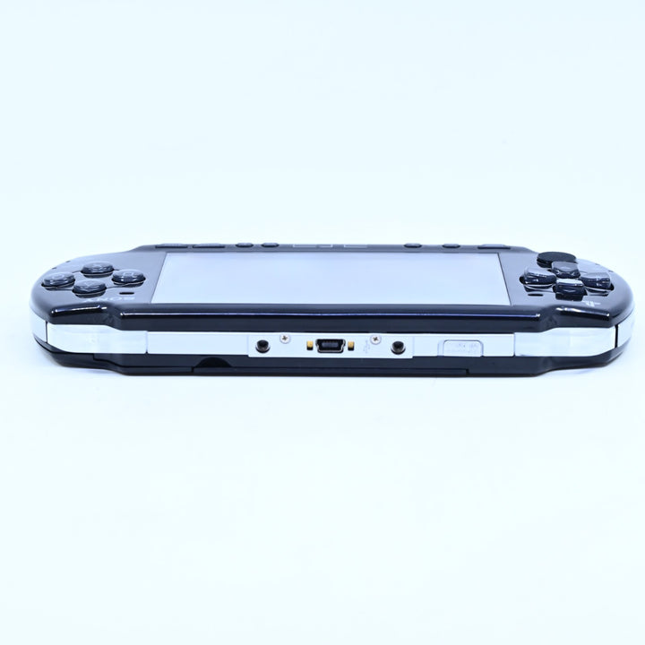 Black - Sony PSP Console - PSP-2002 - 2000 + NEW BATTERY! FREE POST!