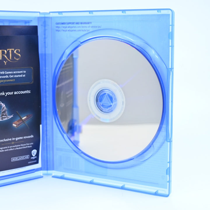 Hogwarts Legacy Deluxe Edition + Pin - Sony Playstation 5 / PS5 Game