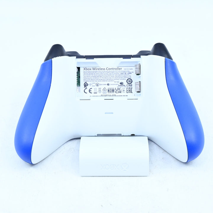 LIKE NEW! Shock Blue Wireless Controller  - Xbox Series X|S Accessory - PAL