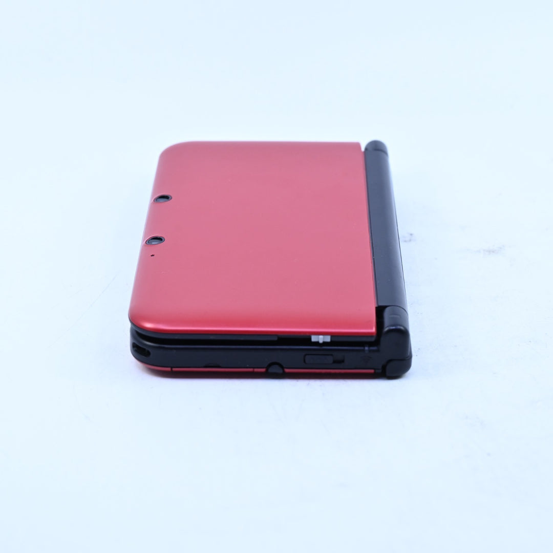 Red / Black Nintendo 3DS Console XL - SPR-001(EUR) + 4GB SD Card - PAL FREE POST