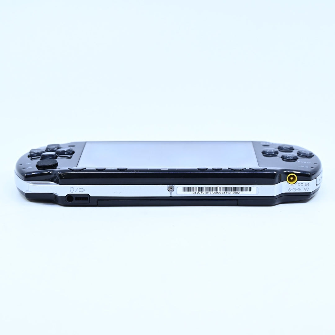 Black - Sony PSP Console - PSP-2002 - 2000 + NEW BATTERY! FREE POST!