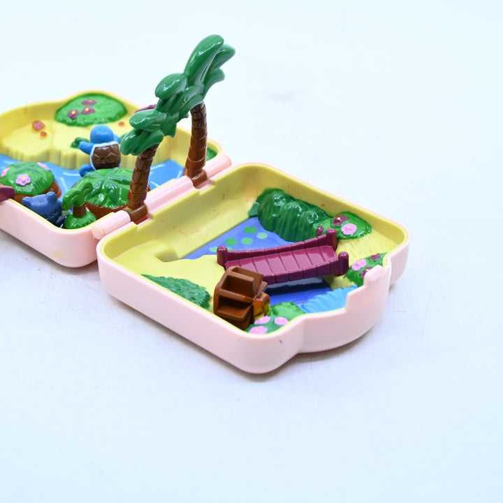 Seafoam Island - Vintage 1997 Polly Pocket Play Set - Squirtle & Poliwhirl - Toy