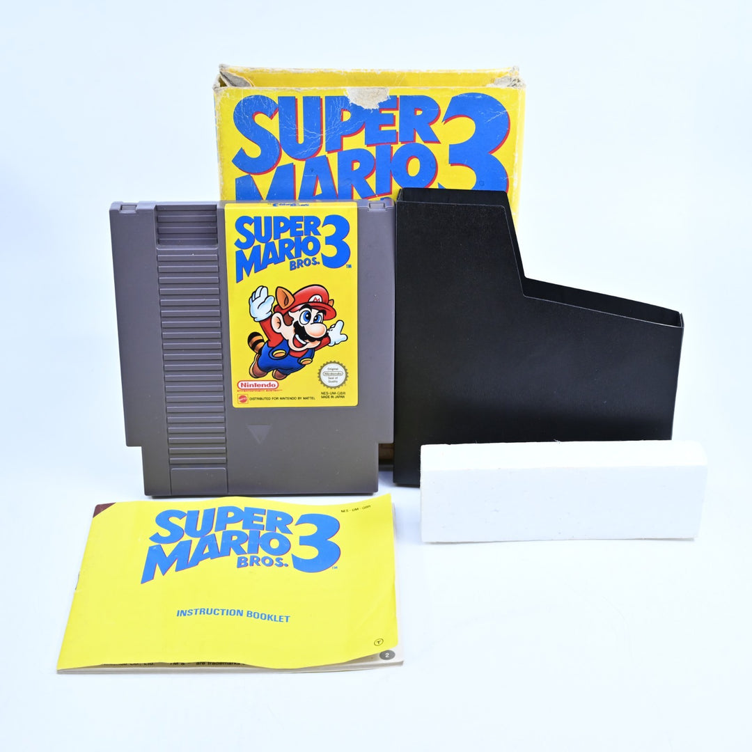 Super Mario Bros. 3 - Nintendo Entertainment System / NES Boxed Game - PAL