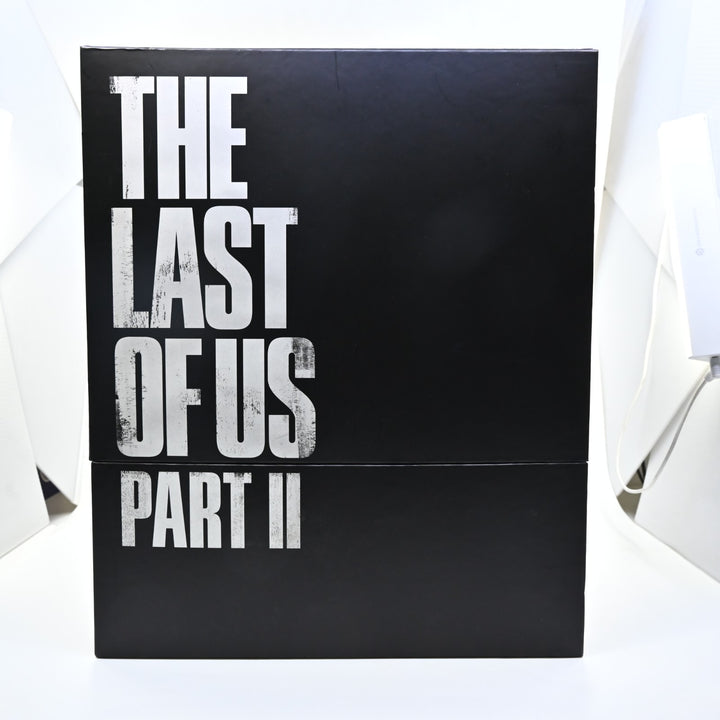 Last of Us Part II - Collector's Edition Ellie Statue - Figure Boxed