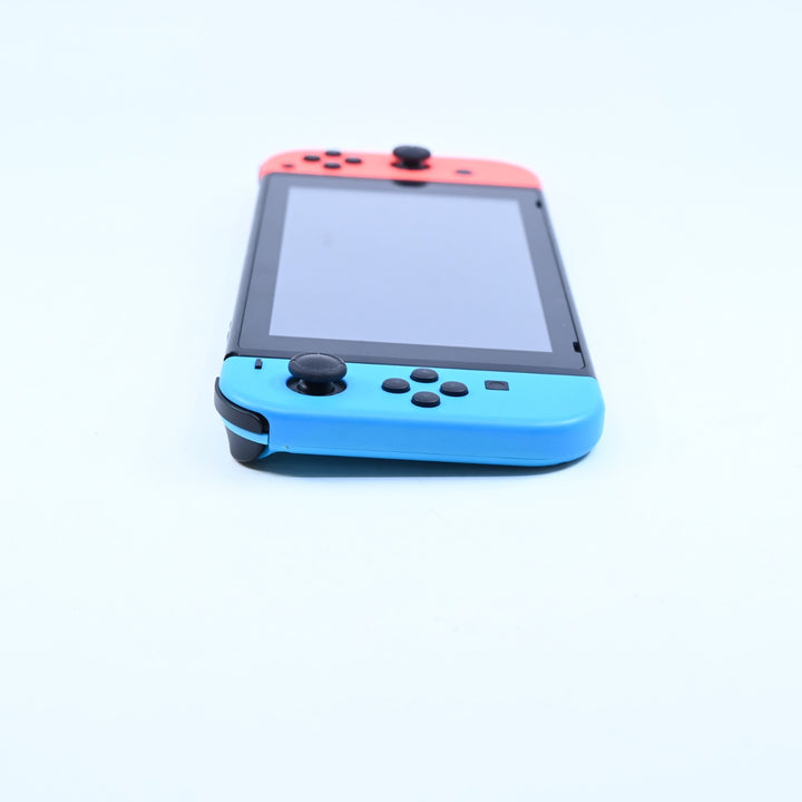 Blue / Red XAW700182 - Nintendo Switch Boxed Console - PAL - FREE POST!