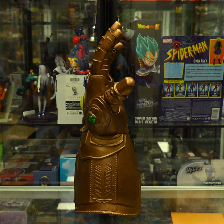 Marvel Legends - Thanos' Infinity Gauntlet Replica - Toy