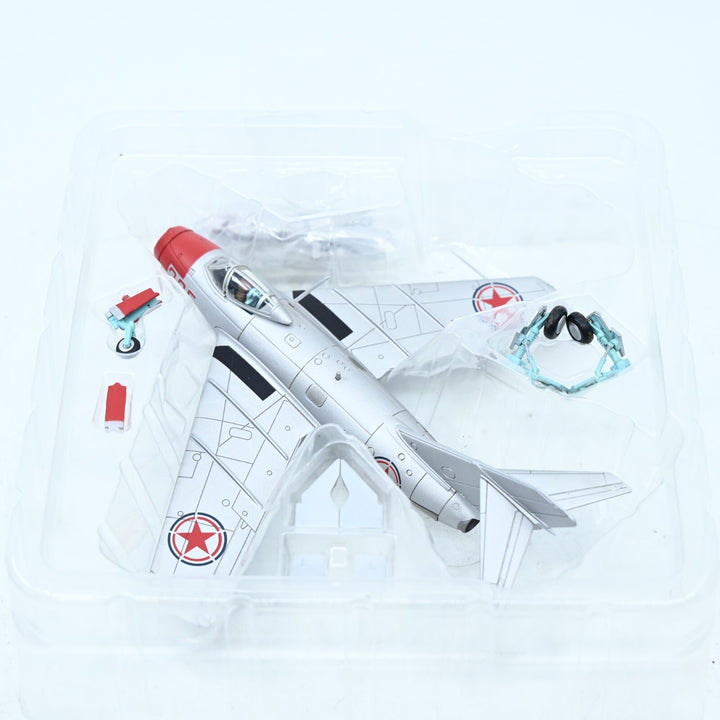 Hobby Master 1:72 MiG-15bis 196th IAP, Antung, China 1952 HA2401  Die Cast Plane