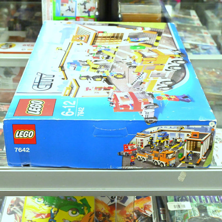 SEALED! LEGO 7642 Lego City - Garage - Toy
