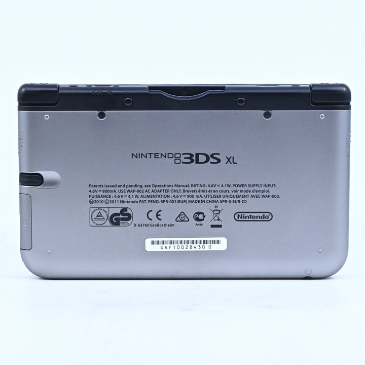 LIKE NEW! Silver / Black - Nintendo 3DS XL Console - SPR-001 - PAL - FREE POST!