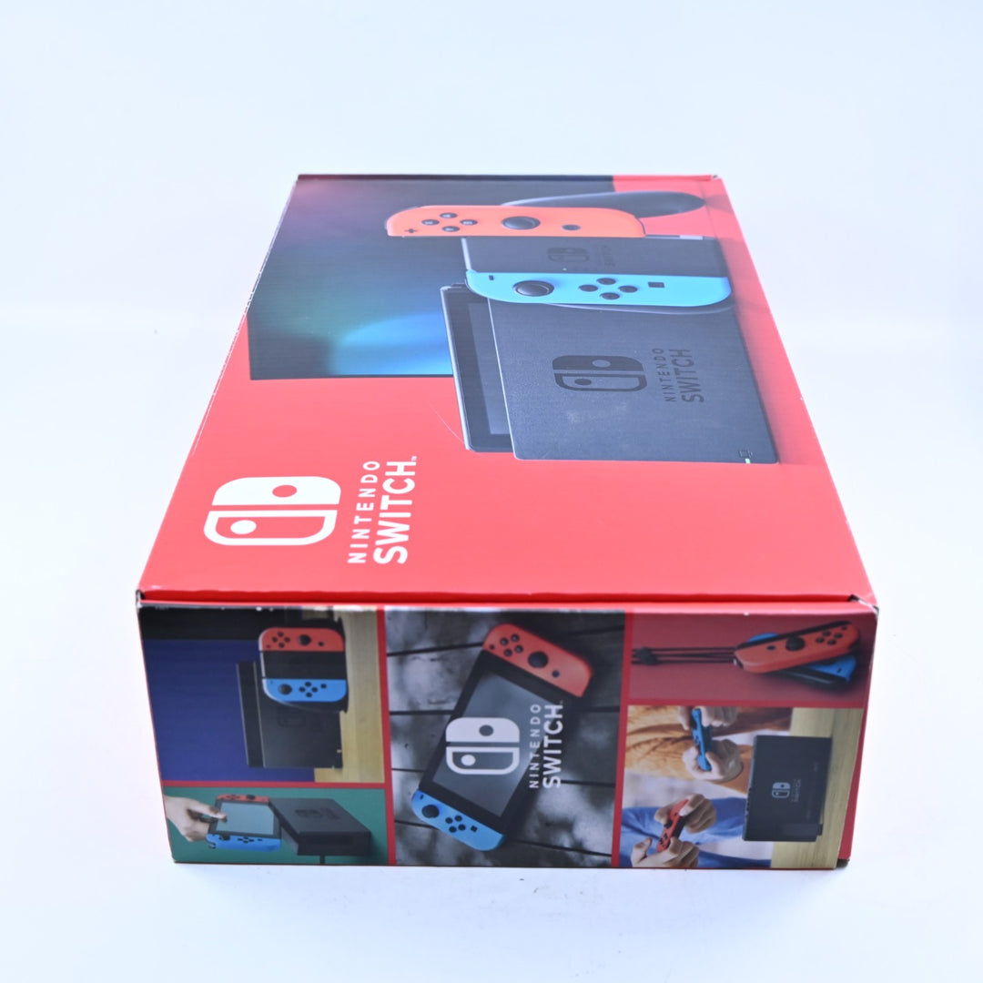 Blue / Red XAW700182 - Nintendo Switch Boxed Console - PAL - FREE POST!