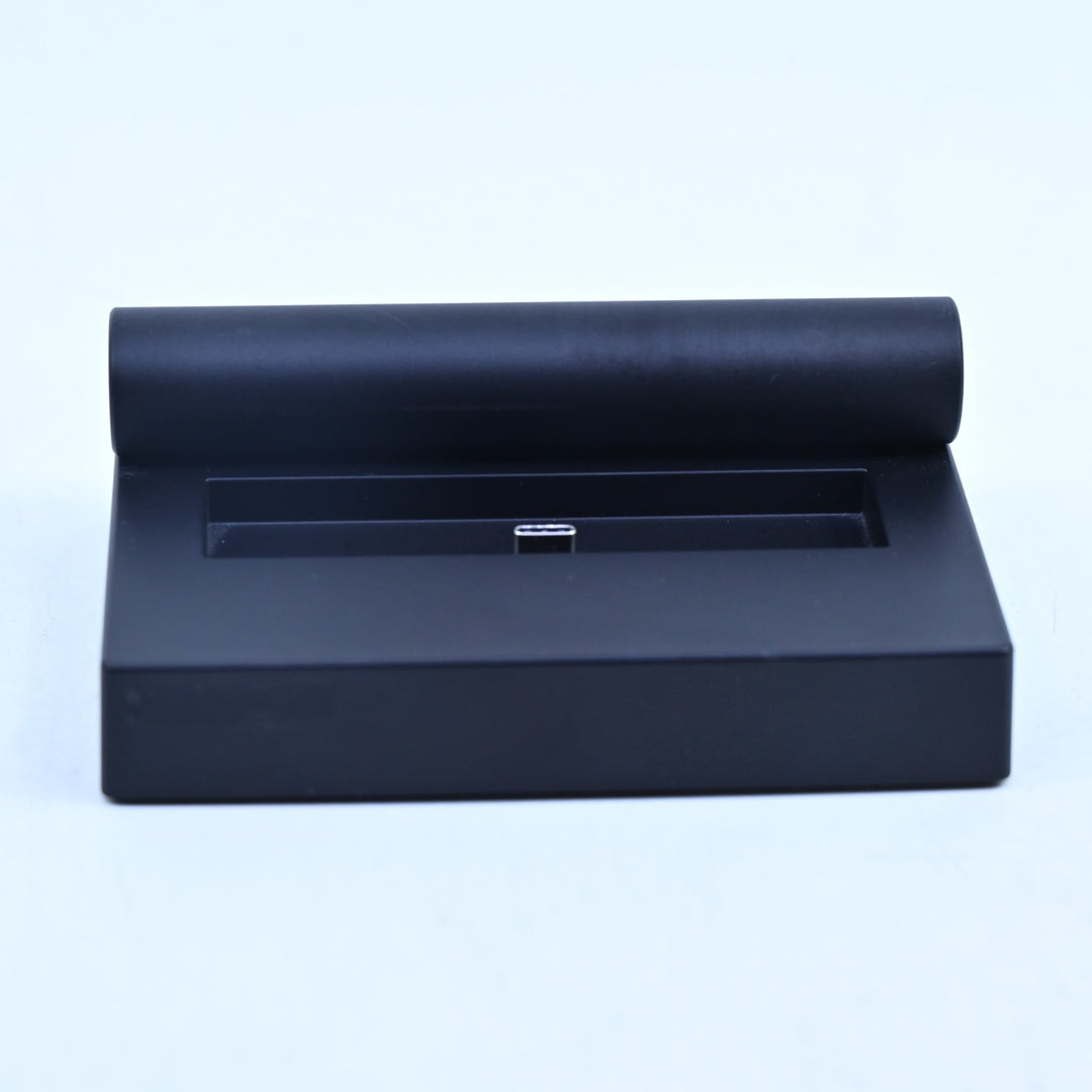 Black Analogue Pocket with Analogue Dock + Controller - Analogue Console