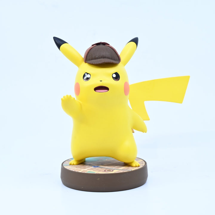 Detective Pikachu Amiibo - Detective Pikachu - Nintendo - Toy