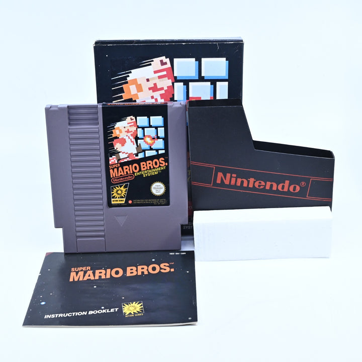 Super Mario Bros. - Nintendo Entertainment System / NES Boxed Game - PAL