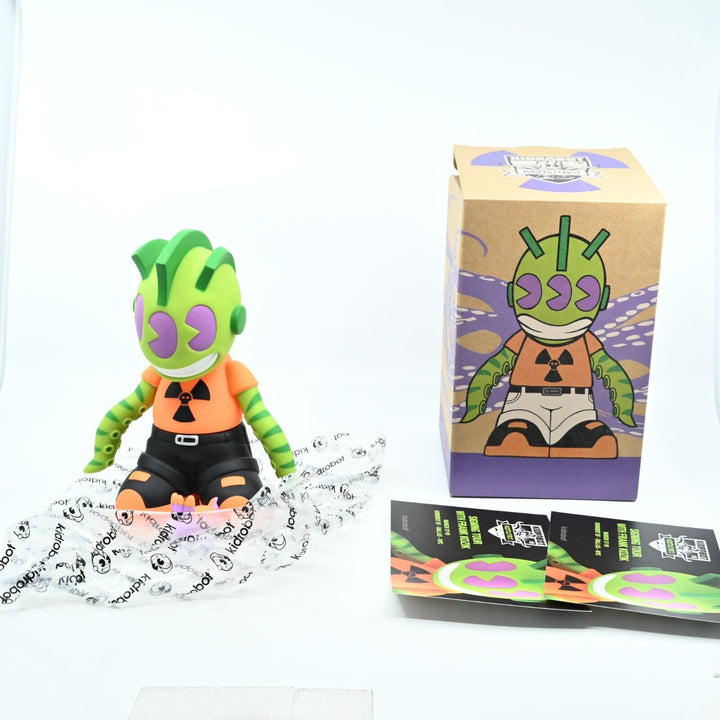 AS NEW! Kidrobot KidMutant 018 - vinyl figure in Box! 8 inch Limited to 1000 Toy
