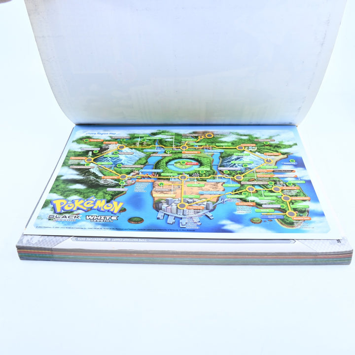 Pokemon Black & White: Unova Pokedex & Guide: Vol 2 + Poster - Game Guide