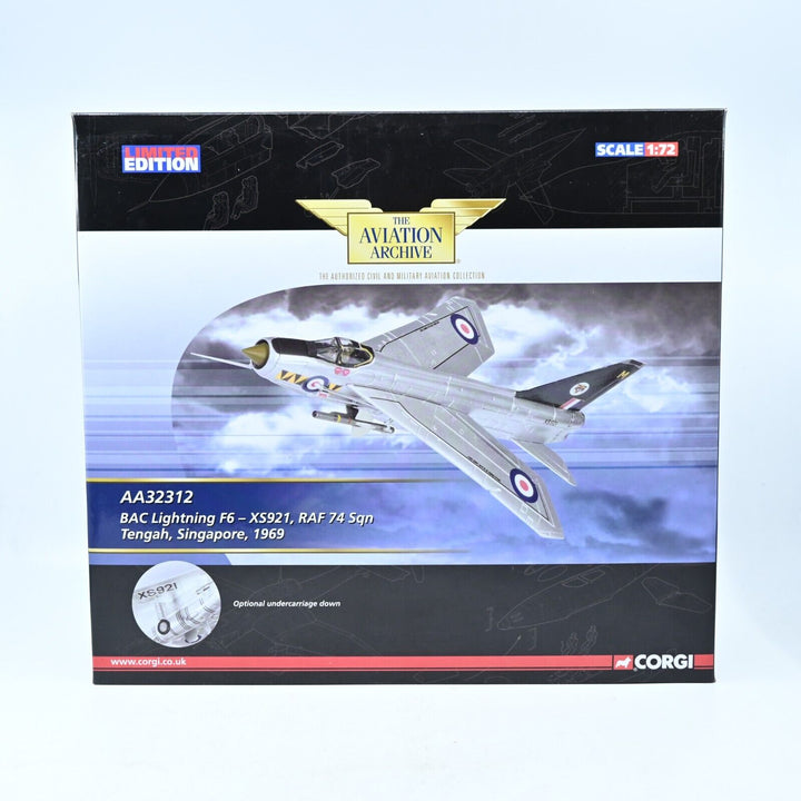 Corgi Aviation 1:72 BAC Lightning F6 XS921, RAF 74 SQN AA32312 - Plane